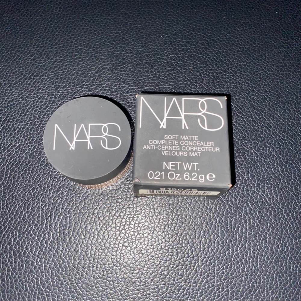 NARS Soft Matte Complete Concealer - Walnut - Picture 2 of 6